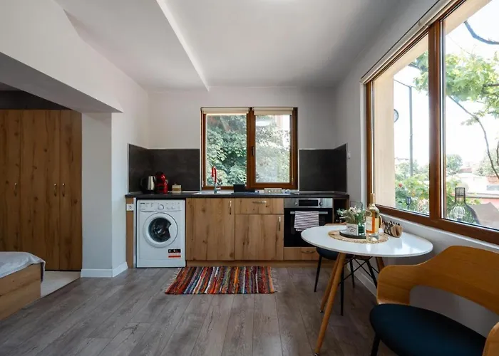 Cozy Terrace Апартамент *